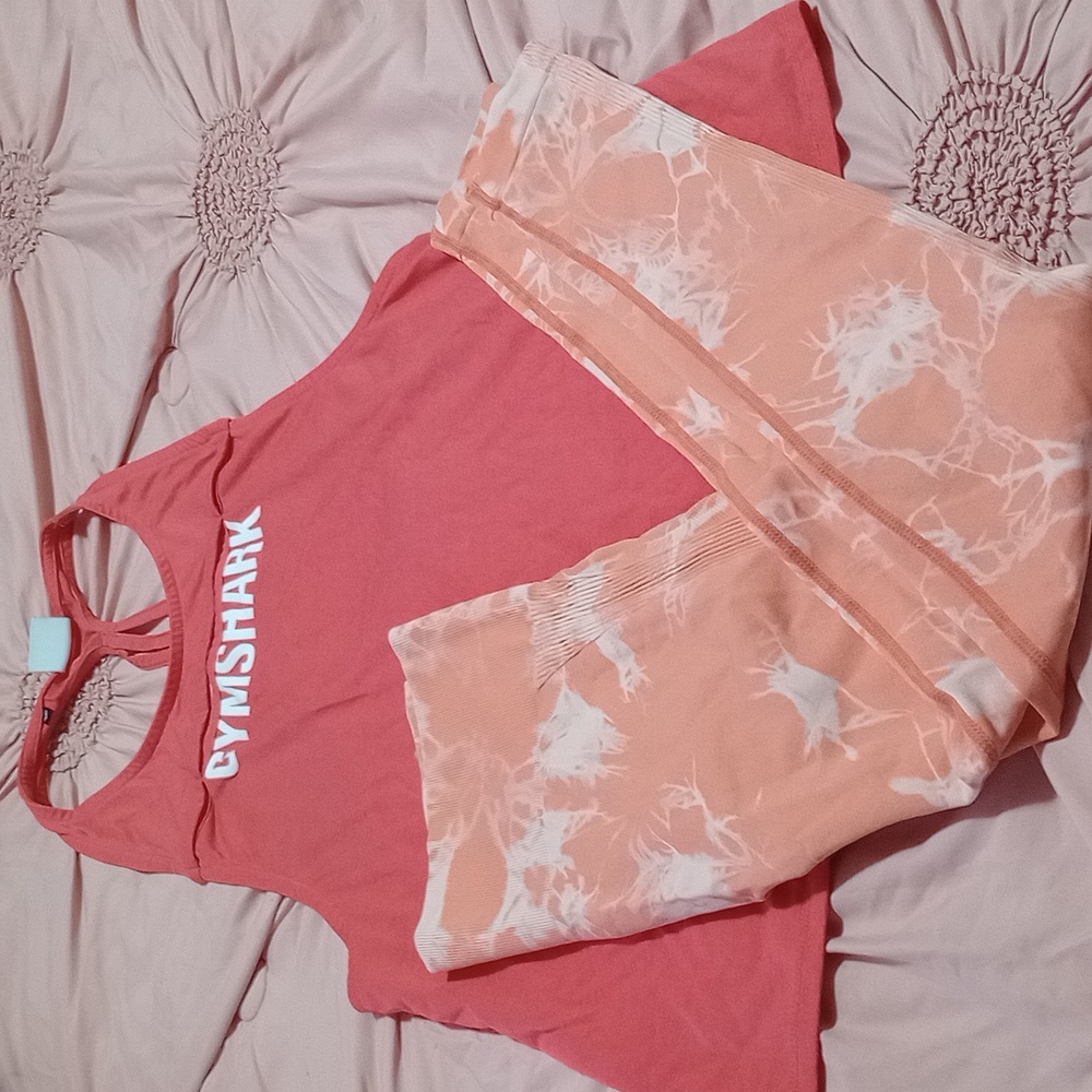 Gymshark tank and scrunch leggings M/L